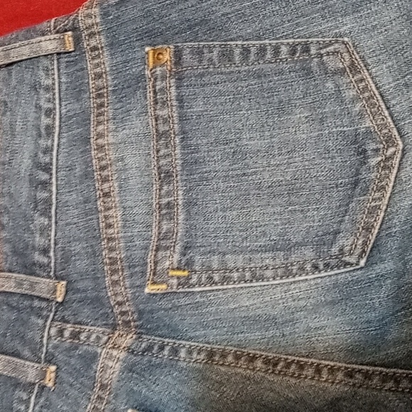 LL Bean Favorite Fit straight leg jeans. Dark wash. Sz 4P - Picture 4 of 4